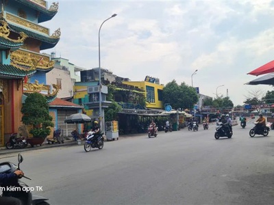 Nhà mặt tiền điện tích khủng - hàng hiếm - chỉ vỏn vẹn có hơn 7 tỷ 2