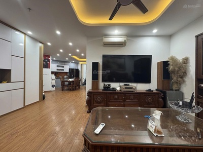 Chính chủ bán căn hộ chung cư 126m2 . 0