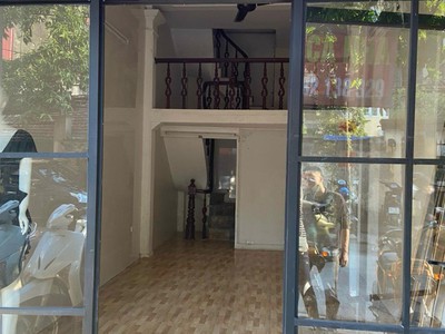 Chính chủ cho thuê mặt bằng tầng 1 tại phố chùa quỳnh, quỳnh lôi, quận hai bà trưng, hà nội 0