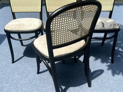 Ghế gỗ nhà hàng lưng mây đan có nệm Thonet 1A-P Nội thất Capta 2