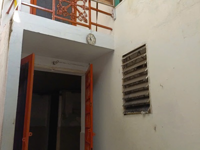 Nhà cũ tiện sửa chữa mới giá quá rẻ chỉ 2 tỷ 300 tr 52m2 đông hưng thuận 42 gần tham lương 1