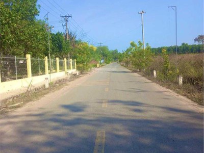 Bán gấp khu đất mt đất cuốc 01 có nhà vườn xinh xắn giảm giá sốc bao tốt cho cđt chỉ 2,5tr/m2 liên 0