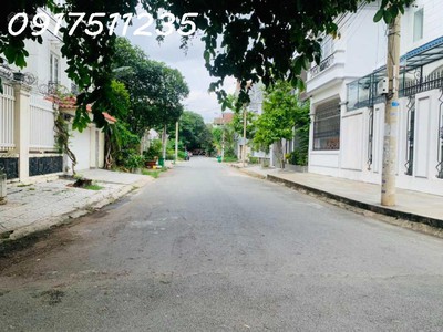 Nhà giá rẻ quận 2, duy nhất khuôn đất 2 mt khu compuond thảo điền 10x20m đông nam - giá 44 tỷ lh 3