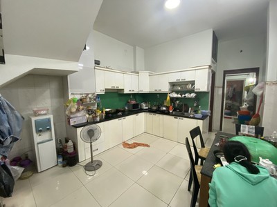 Bán nhà đường nguyễn dữ - hxh 7 chỗ -  5 x 14 m - đúc 2 lầu 3