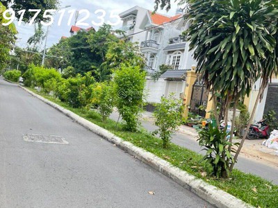 Giảm 5 tỷ. bán gấp lô góc 2 mặt tiền thuộc thảo điền q2 kế vincom dt 7x20m hướng đn đb khu compound 0