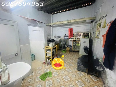 Q1 trần hưng đạo giá siêu hời 3.8x15m tiện xây mới 5 tầng, hẻm 2 ô tô đối diện bộ công an 3