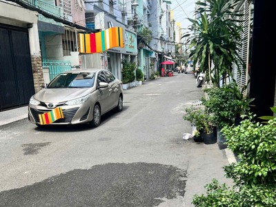 Q1 trần hưng đạo giá siêu hời 3.8x15m tiện xây mới 5 tầng, hẻm 2 ô tô đối diện bộ công an 1