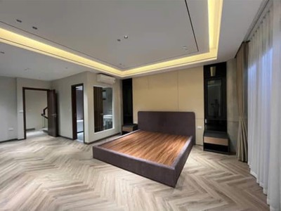 Bán nhà 6t gần đh điện lực, dt 50m2, phân lô ô tô, thang máy, ở/kd, chỉ 15.2 tỷ 2