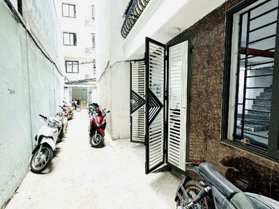 Bán nhà 7 tầng- 10 phòng khép kín 16,8 tỷ ngõ phố pháo đài láng 2