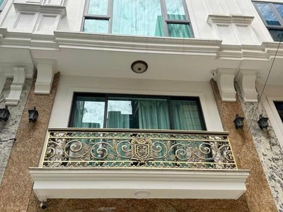 Cho thuê tòa nhà văn phòng 8 tầng thang máy Giải Phóng, Hai Bà Trưng 0