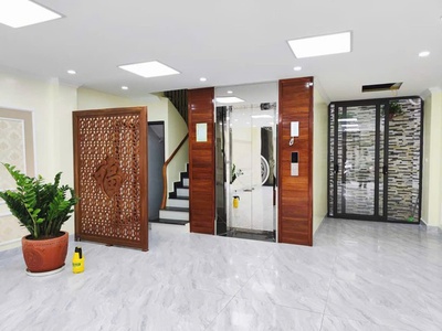 Cho thuê tòa nhà văn phòng 8 tầng thang máy Giải Phóng, Hai Bà Trưng 1
