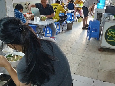 Chính chủ có việc gấp cần sang nhượng lại quán đang kinh doanh ổn định tại đường ngô thị nhậm - hà 0