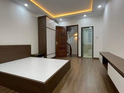 Hiếm, Bán Nhà Phố Ngọc Lâm, Long Biên, 31m2 x 6 Tầng, Phân Lô, Ô Tô, Full đồ, Nhỉnh 5 Tỷ 1