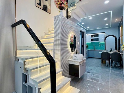 Bán Nhà Phố Đẹp Đường Phạm Văn Bạch, Phường 15, Quận Tân Bình 8