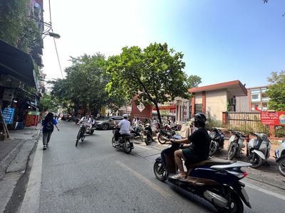 Hiếm chính chủ bán gấp nhà riêng tại tân mai 50m2 5 tầng giá hơn 10 tỷ mặt tiền 5m , kinh doanh 1