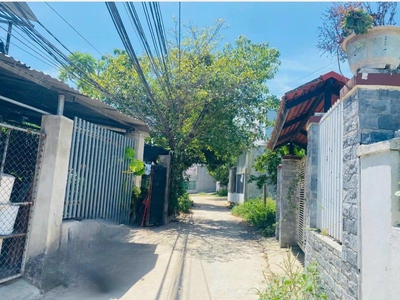 Nhà cấp 4 góc mặt tiền trạm điện hòn nghê vĩnh ngọc 0