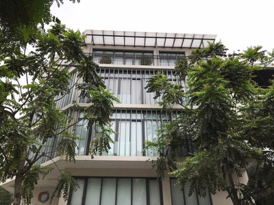 Bt vườn đào - tây hồ, 194m2 x 6t, mt 26m. thông sàn vp. giá 128 tỷ. 0