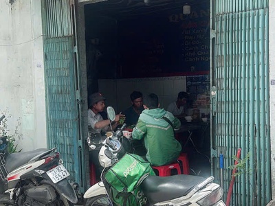 Sang nhượng gấp quán cơm tại trịnh đình thảo. tân phú 1