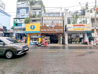 Cho thuê nhà mặt tiền 1083 CMT8, Phường 7, Quận Tân Bình. 4 Tầng, 6x18 chỉ 50tr 1
