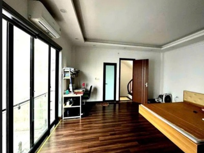 Trung tâm quận - giáp ranh q. hai bà trưng - ngay vành đai 2 và 2,5 - gần times city - nhà mới ở 1