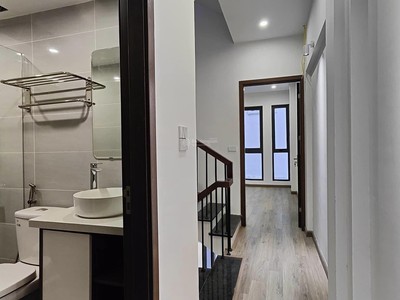 BÁN NHÀ MINH KHAI, 30m, 5 tầng, 3 ngủ, full tiện ích, 4.99 tỷ 1