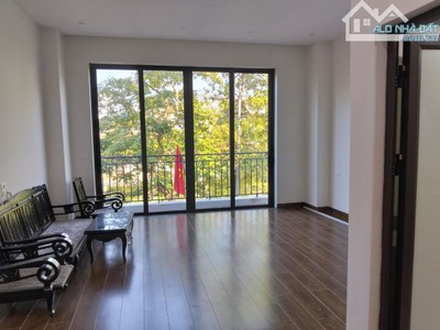 Bán nhà mặt phố trần phú ba đình đang cho thuê  vỉa hè rộng  dt45m2 6 tầng mt 3m7 giá 28 tỷ lh 4