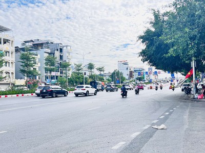 Bán toà nhà cổ linh-đàm quang trung, 170m x 7tầng, mặt tiền 9m, thoáng trước sau, ôtô tránh 0