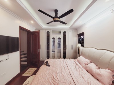 Bán nhà mặt phố trần phú ba đình đang cho thuê  vỉa hè rộng  dt45m2 6 tầng mt 3m7 giá 28 tỷ lh 1