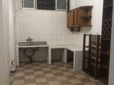 Cho thuê thuê nhà mặt ngõ kd phố thành công, 3 tầng, 56m2, 4 ngủ, 3wc, 14 triệu 1