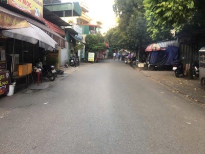 Bán đất tặng nhà cấp 4 - diện tích 50m  - giá 9.45 tỷ   vị trí đắc địa tại ngọc thụy - khu quân 1
