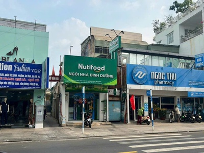 Mặt tiền đường 30/4, vị trí đẹp, đang cho thuê 15tr, giá chỉ 6,6 tỷ 0