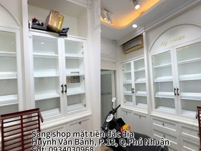 Quận phú nhuận   mt huỳnh văn bánh   sang rẻ mb shop decor đẹp, sẵn full nội thất mới 2