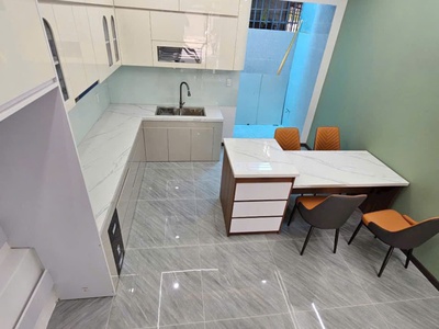 Cắt lỗ hơn 500 tr nhà 2 tầng 1 sân thượng gần AEONE Thuận An 2