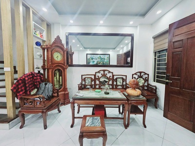 Bán nhà đẹp ngõ thông ba gác, 5 tầng, trung tâm võ chí công, cầu giấy 0