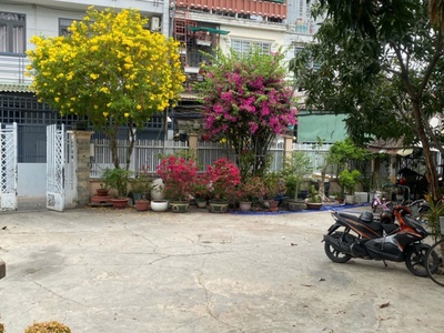 Biệt thự 2 tầng hẻm xe hơi khu dân cư bộ công an 160 nguyễn văn quỳ phú thuận quận 7, 322m2 chỉ 20 0