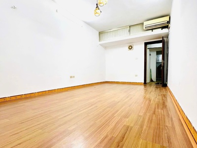 Bán tập thể tầng 2 vĩnh hồ, đống đa, 2 thoáng gần phố gần chợ tiện đi lại trung tâm 0