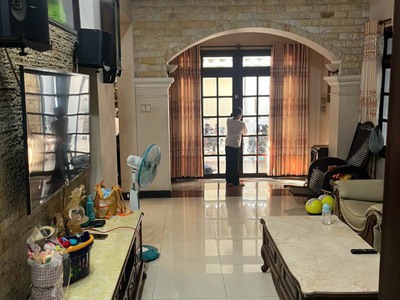 Biệt thự đường Dân chủ khu kiến thiết hiệp phú DT 172m, 3 tầng khu vip 3
