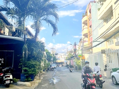 Cho thuê toà nhà địa chỉ 38 Mê Linh, Phường 19, Quận Bình Thạnh. 8 Tầng, 900m2 chỉ 180tr 2