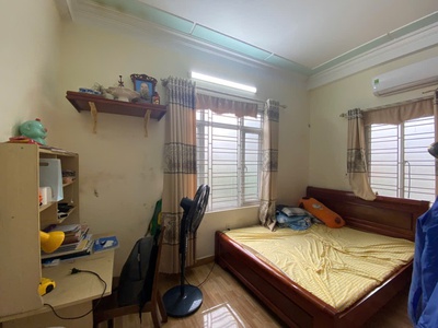 Nhà độc lập 43mx 3 tầng mặt ngõ đường Ngô gia tự cần bán Gấp 1