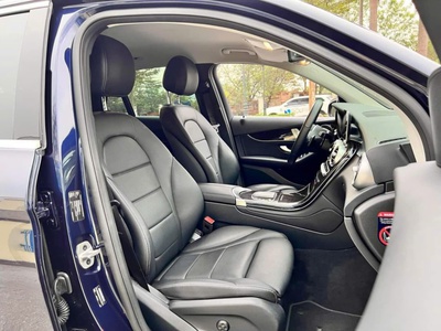 Mercedes-Benz GLC 200 sản xuất 2021 Xanh cavansite/đen 4
