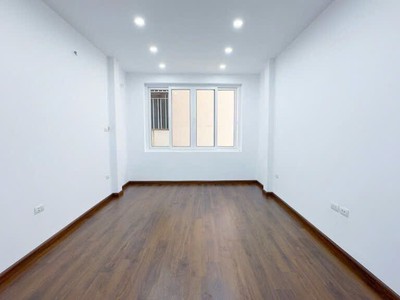 5 tỏi hơn x nhà Đội Cấn 5 tầng x mặt tiền 3.5m - Ngõ to ô tô - Trước nhà thoáng - Sân để xe rộng rãi 1