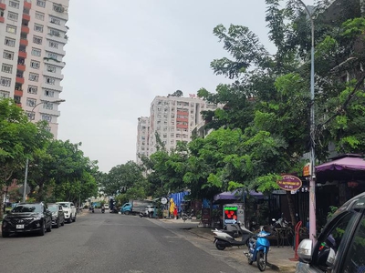 Bán gấp     nhà đẹp 5 tầng mặt tiền kinh doanh ngay khu dân cư sầm uất thái an 1