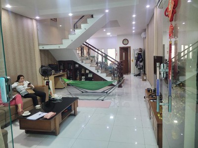 Bán gấp     nhà đẹp 5 tầng mặt tiền kinh doanh ngay khu dân cư sầm uất thái an 3