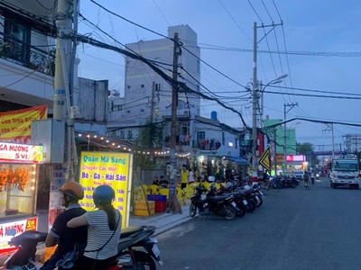 Vì lý do gia đình nên cần sang quán nhậu hoặc cho thuê làm quán quận 12 0
