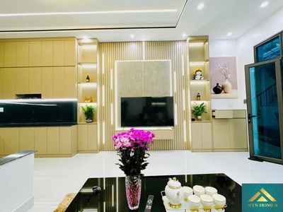 Chị gái nhờ bán gấp nhà   hoà  bình hai bà trưng 30m2 x 4  tầng  nhỉnh 5.35 tỷ    trung tâm quân 0