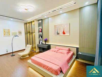 Chị gái nhờ bán gấp nhà   hoà  bình hai bà trưng 30m2 x 4  tầng  nhỉnh 5.35 tỷ    trung tâm quân 1