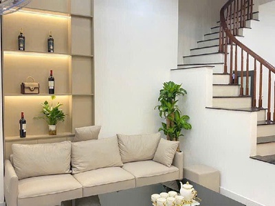 Chị gái nhờ bán gấp nhà   hoà  bình hai bà trưng 30m2 x 4  tầng  nhỉnh 5.35 tỷ    trung tâm quân 2