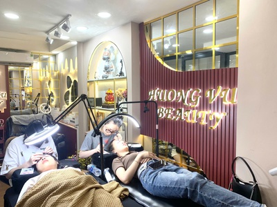 Sang tiệm nail  nối mi gía tốt nhất trung tâm sát bùi viện, cống quỳnh ,q1 1