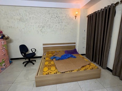 Nhà xây chắc chắn- ngõ ô tô nhỏ - căn góc - thoáng 4