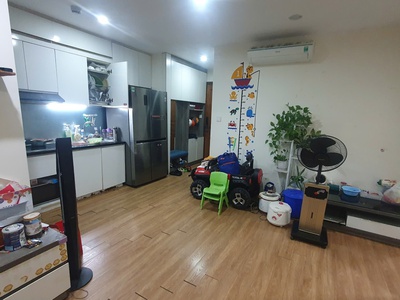 Gia đình cần bán căn hộ tòa mới mặt đường 56m2 2 ngủ 2 vệ sinh ct7 dương nội full đồ giá 3,3 tỷ 0